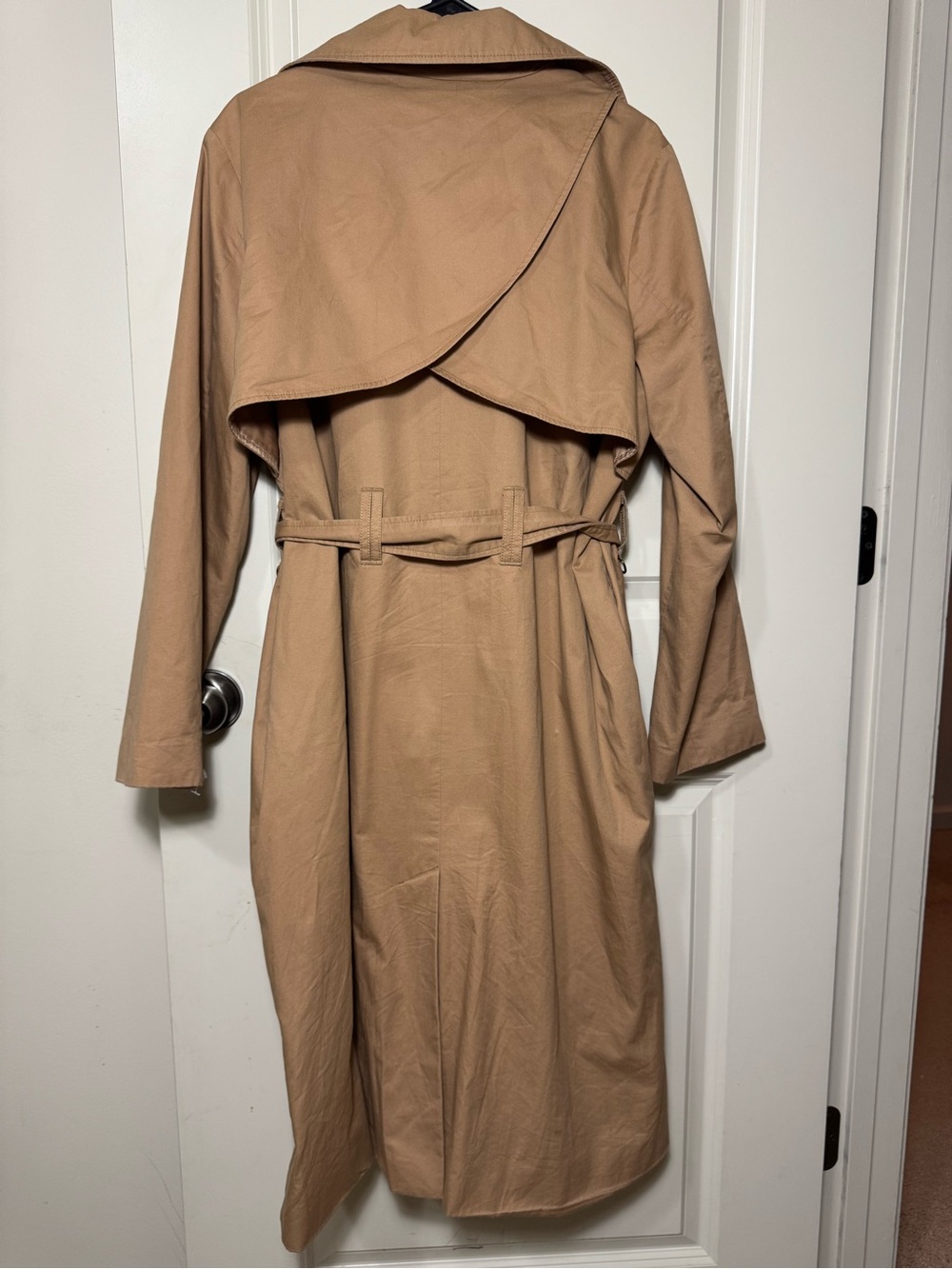 Banana Republic Women’s Beige Trench Coat Long Belted Lined Button Front L - Picture 2 of 7